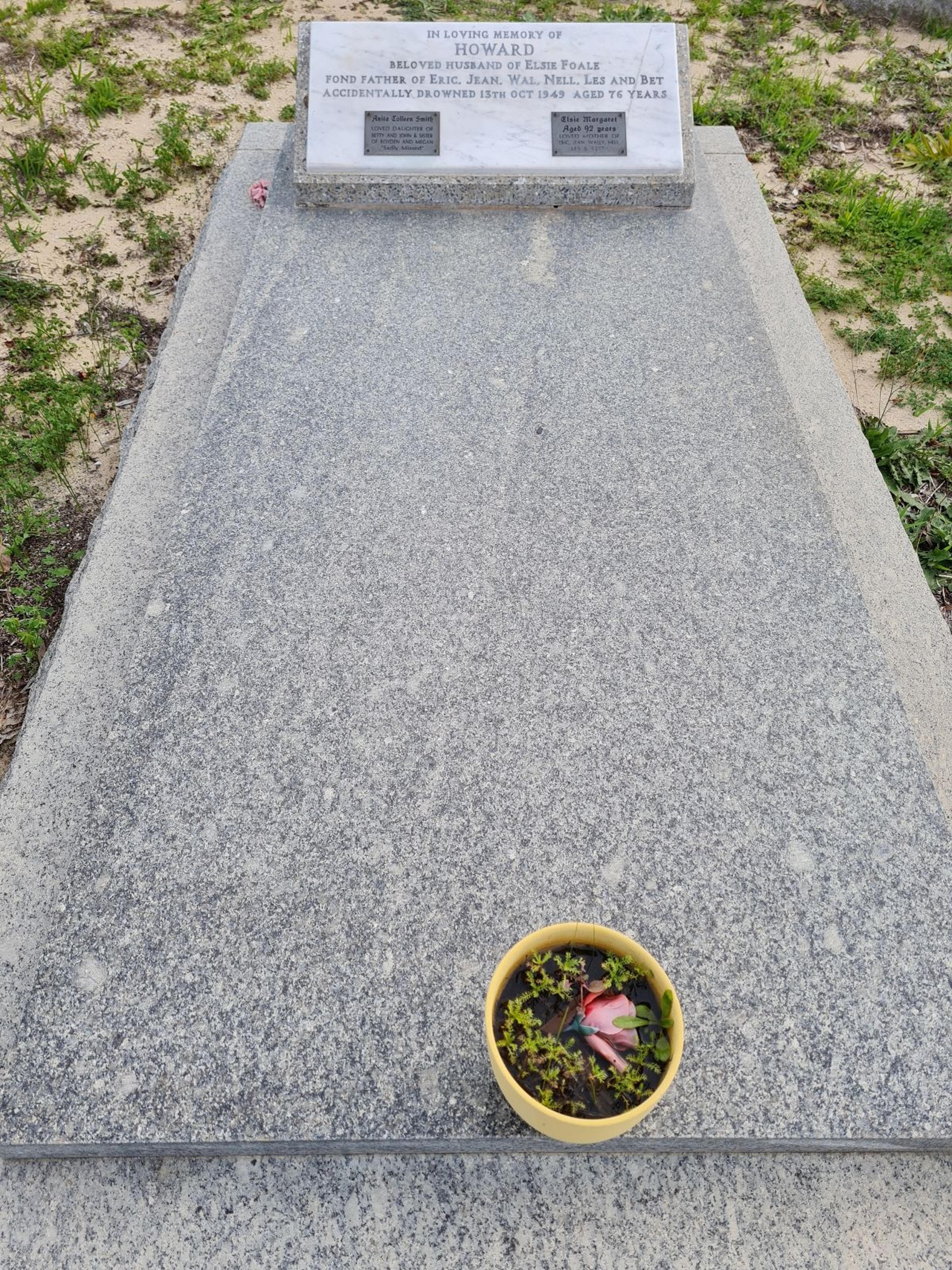 Howard Foale was buried in Bunbury