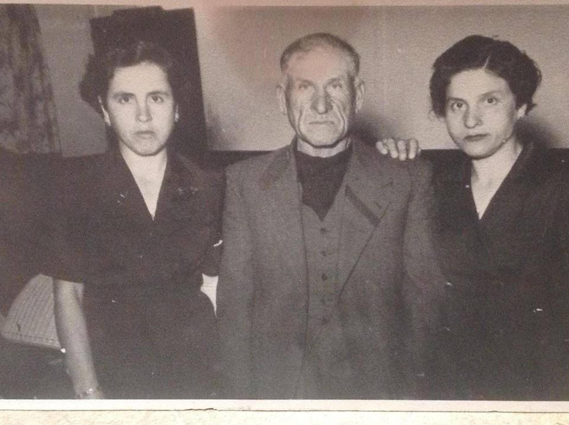 Donato DeCeglie with daughters Nicoletta and Teresa