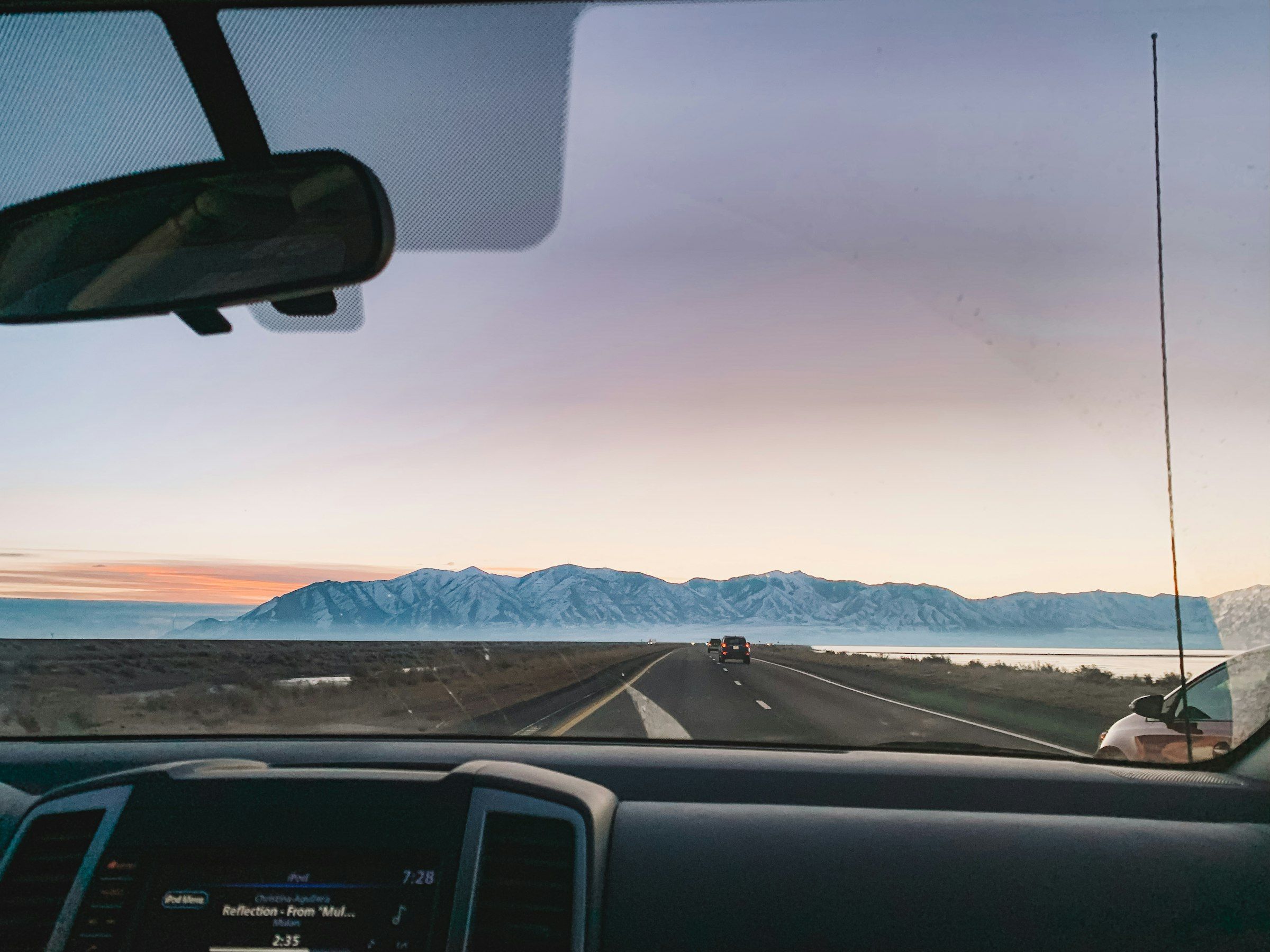 How to Choose a Wireless CarPlay & Android Auto Adapter