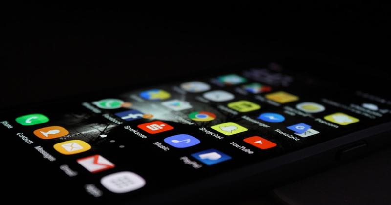 CarPlay Apps: Which Ones Work on the Car Screen, and How to Add Them