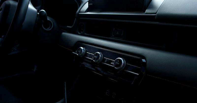 iOS 26.4 CarPlay Update: Ambient Music, AI Apps, and the Video Feature Still Coming