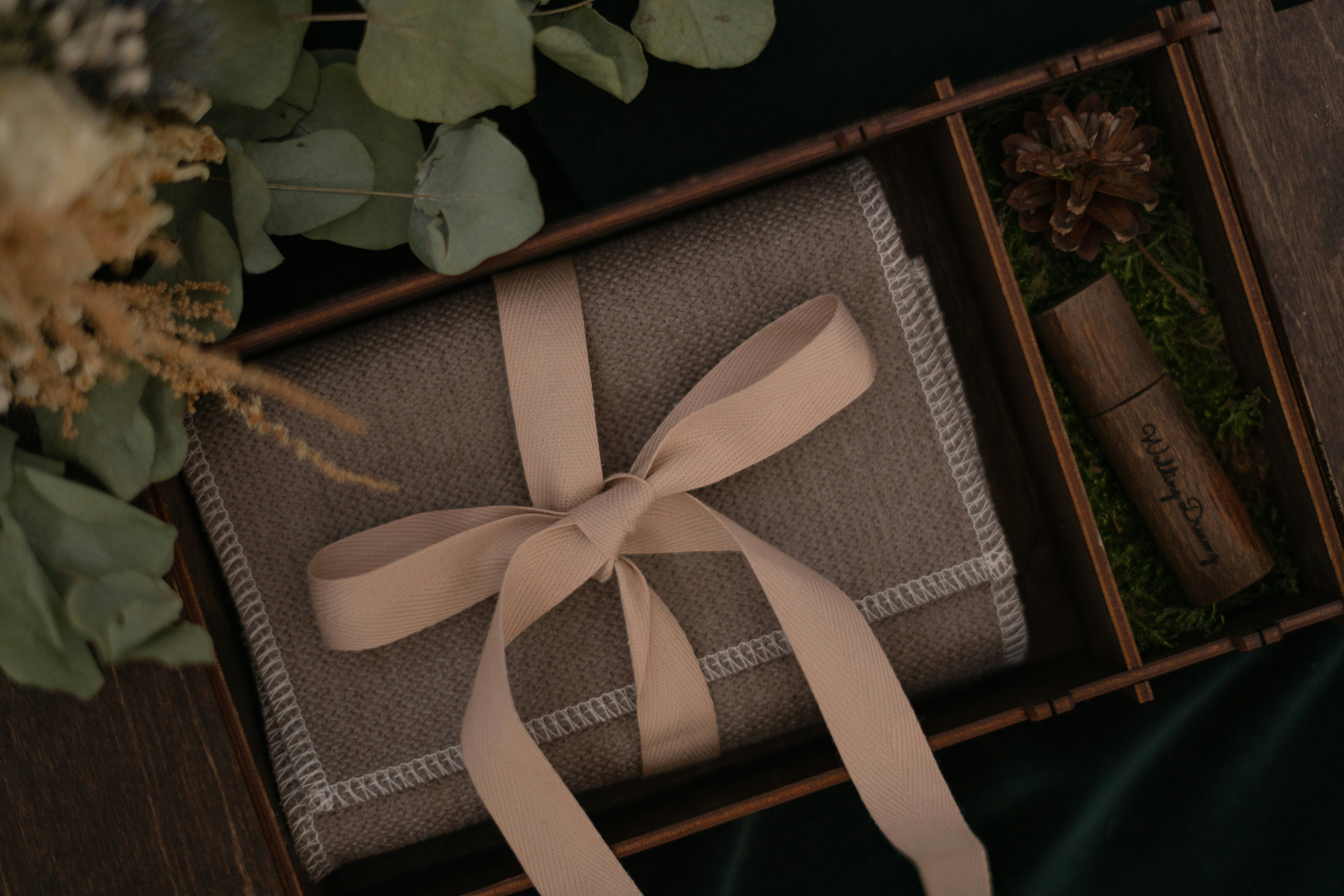 Gift packaging