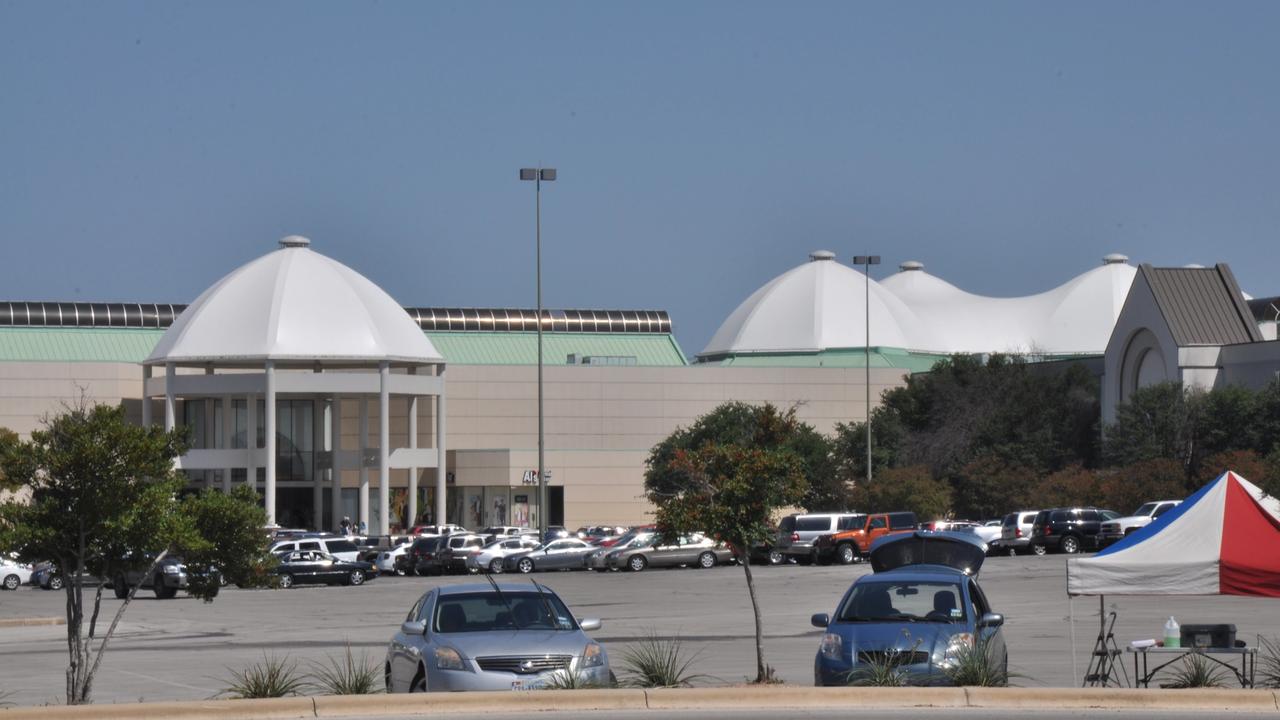 Exterior of Rolling Oaks Mall, a shopping center in northeast San Antonio.