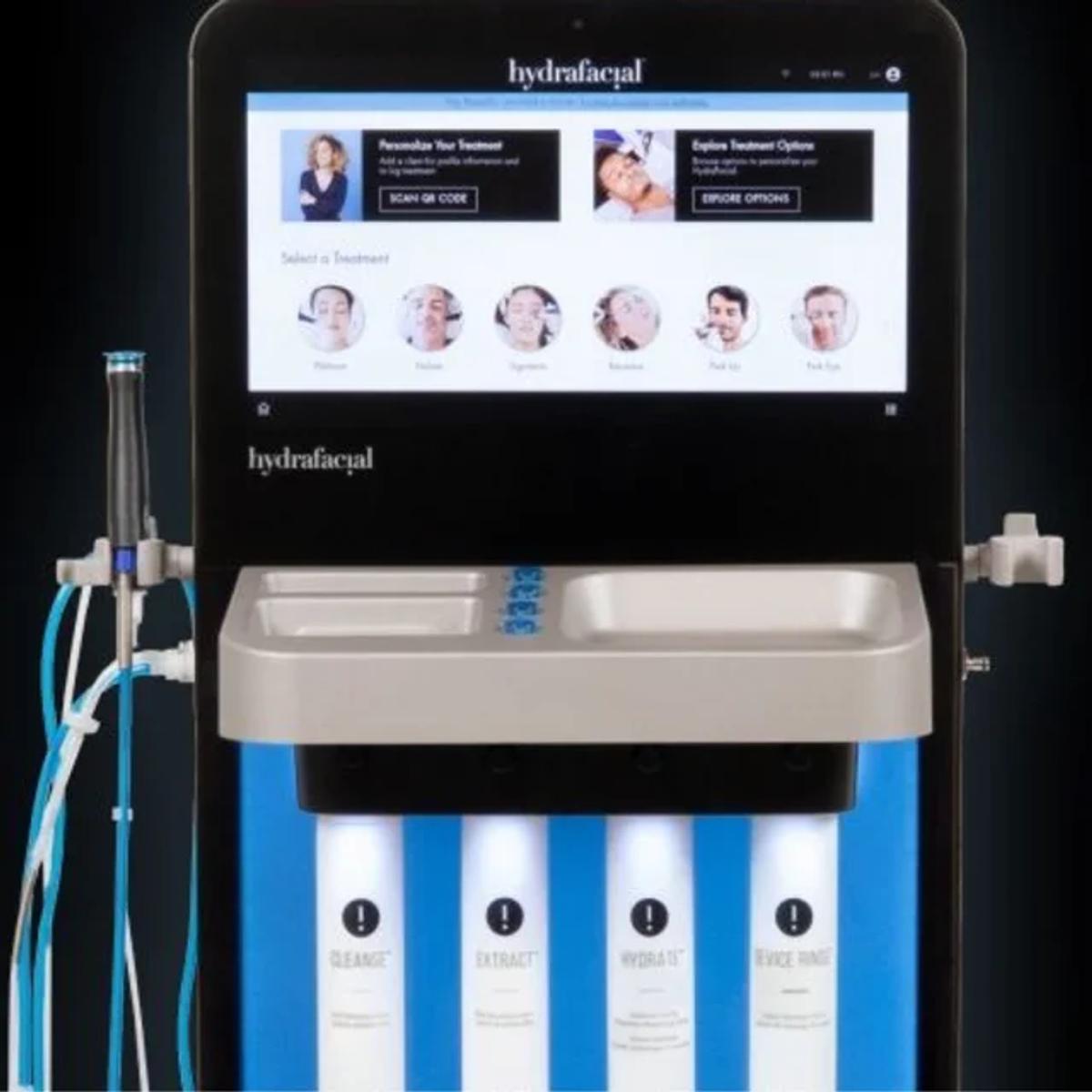 Signature HydraFacial + Dermaplaning