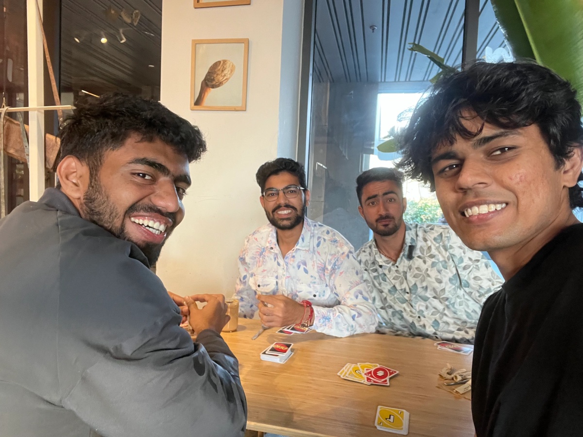 all we did was play uno at various cafes -- the cafe+uno hopping 