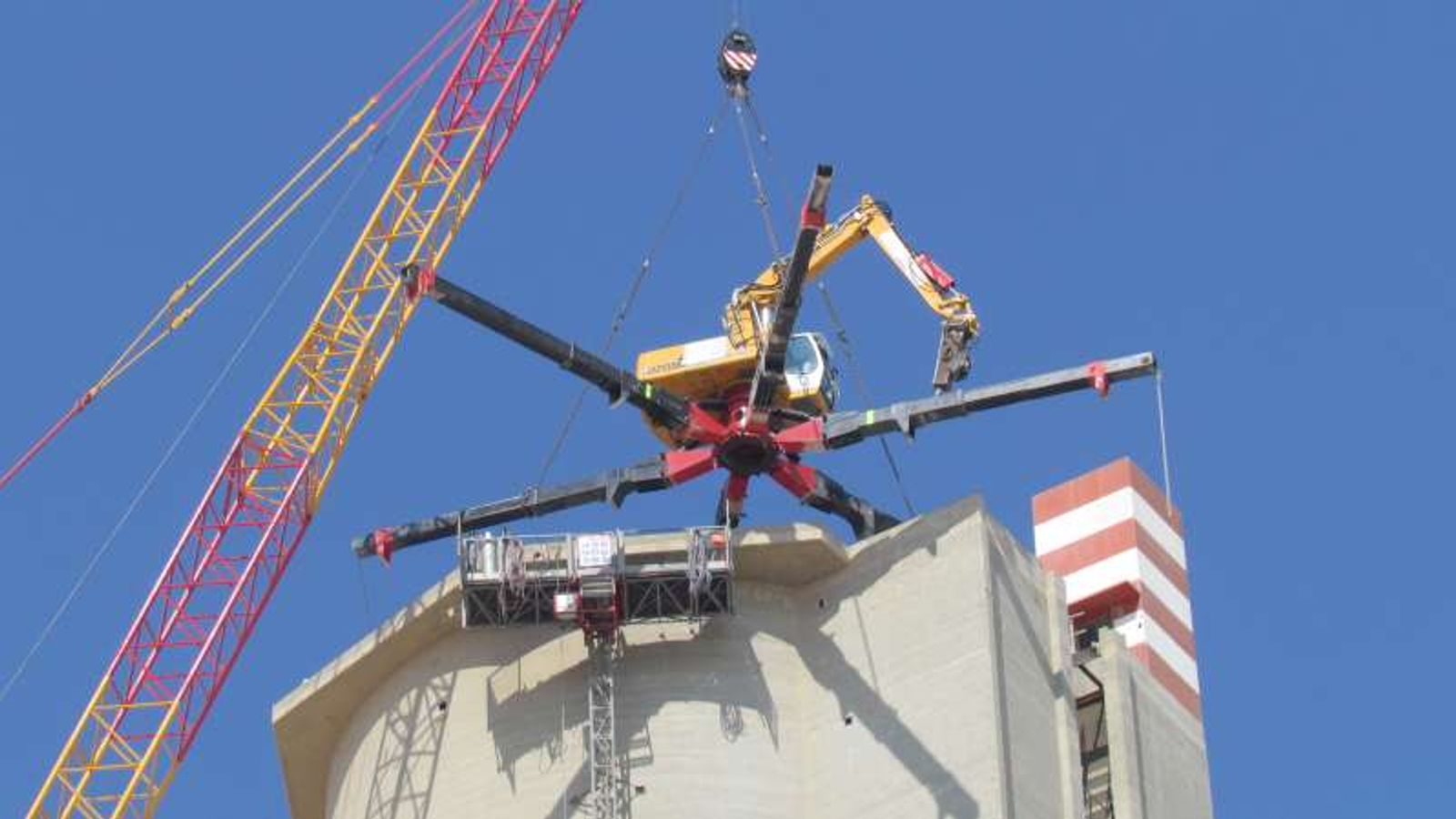 ENOC 82m Chimney Tower Demolition — view 3