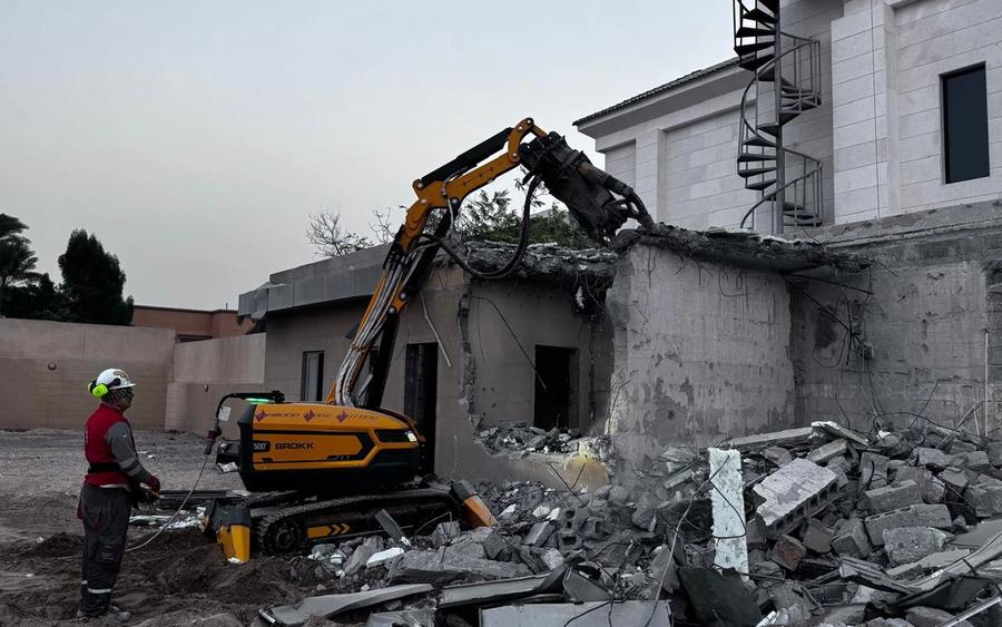 Robotic Demolition Machines