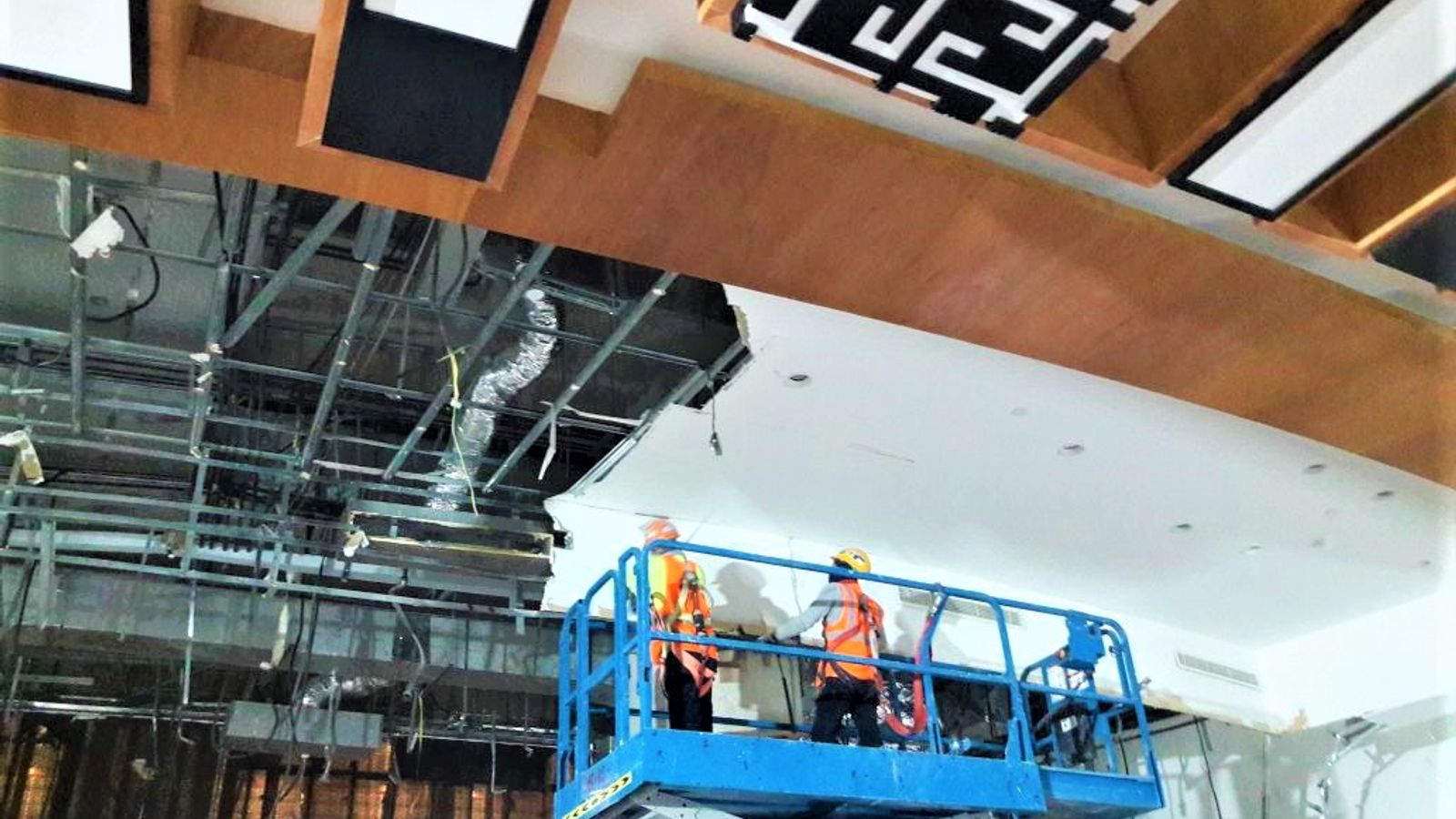 Dubai Mall Fashion Dome — view 3