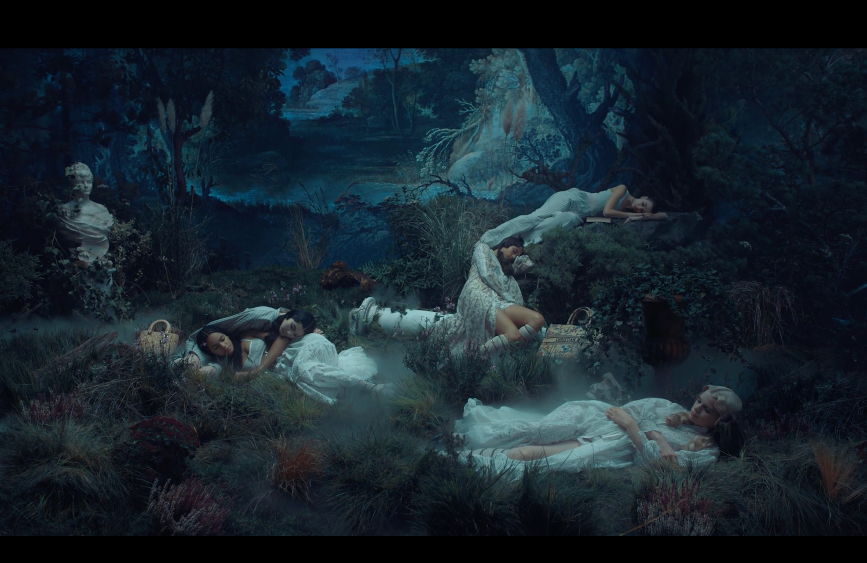 Preview image for SS23 Campaign, Casey MQ