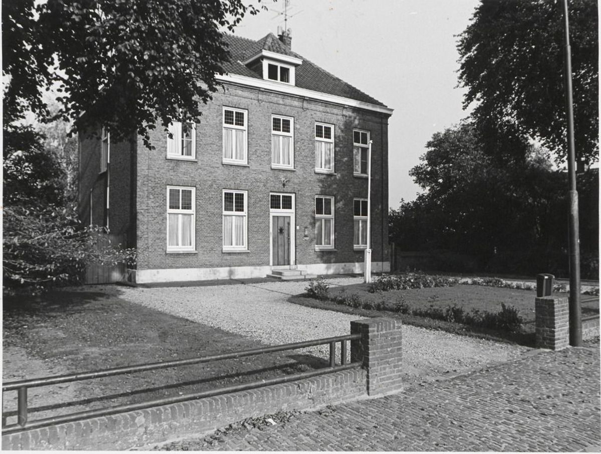 De pastorie van Beers (bron: Collectie kerkmappen Bisdom 's-Hertogenbosch, BHIC fotonummer 1938-022-00017)