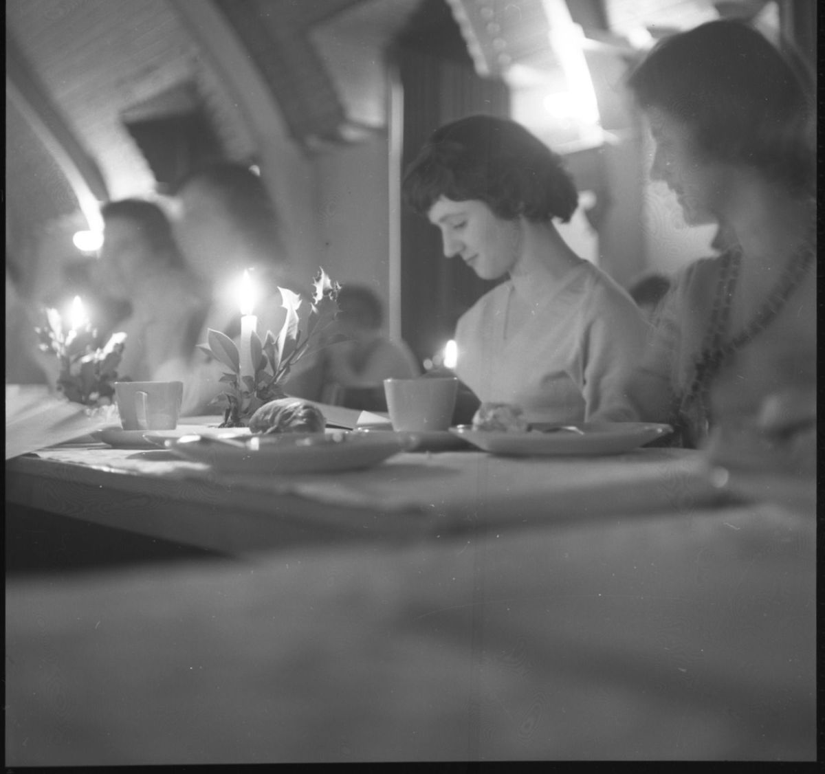 Kerstviering op de Mater Amabilisschool in Oss op 21 december 1958. Fotocollectie Joop Schellinx, 1958-A-002964, BHIC.