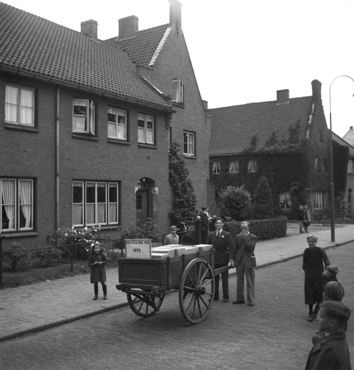Gouden jubileumfeest van de firma H. Jos van Susante sigarenfabrieken, Boxtel 1949 (foto: Fotopersbureau Het Zuiden, collectie BHIC 1901-001033)