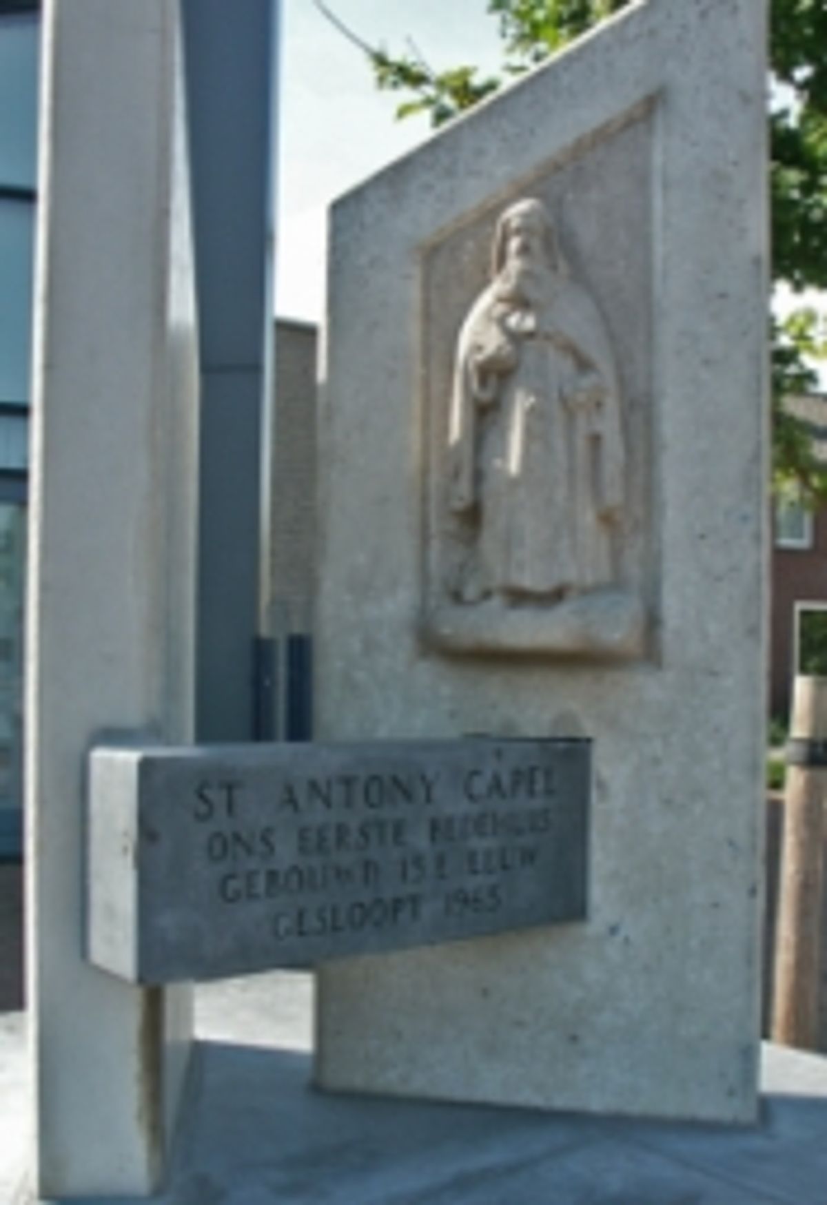 Het monument ter herinnering aan de Antoniuskapel