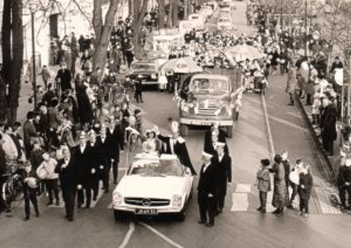 Oss, eerste optocht