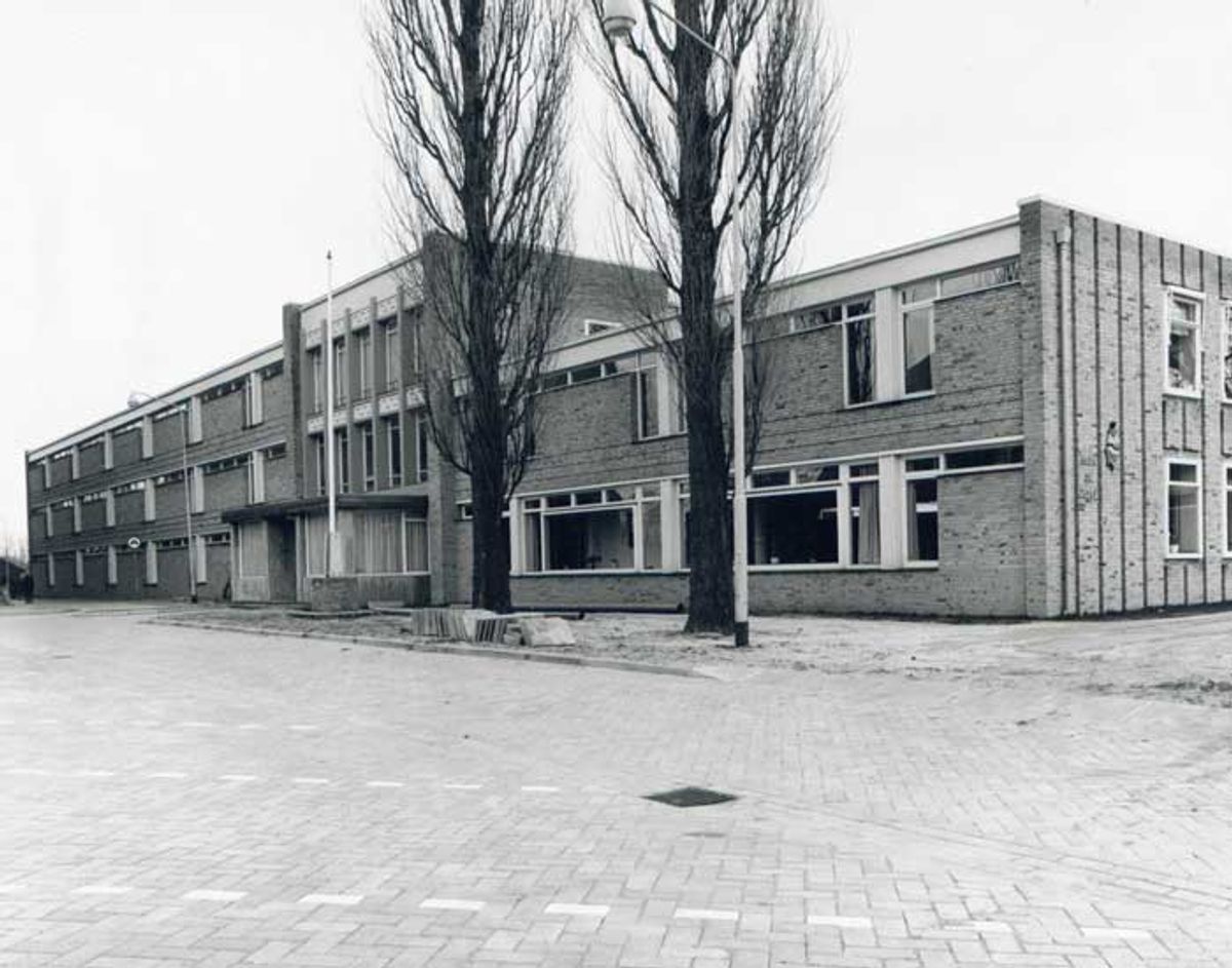De nieuwbouw in de jaren zestig (collectie BHIC)