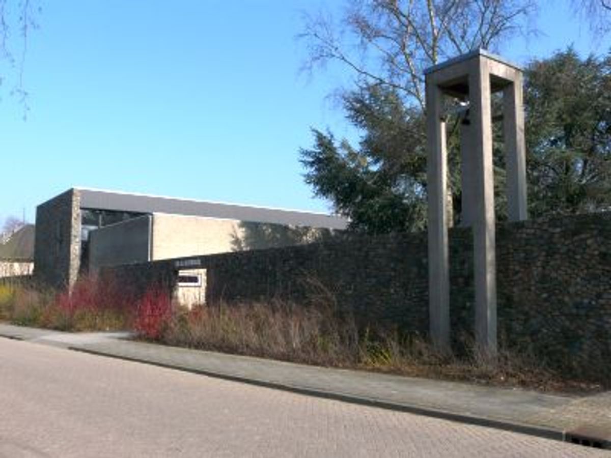 De nieuwe Sint Clemenskerk (foto: G. Lanting, 2011. Bron: Wikimedia Commons)