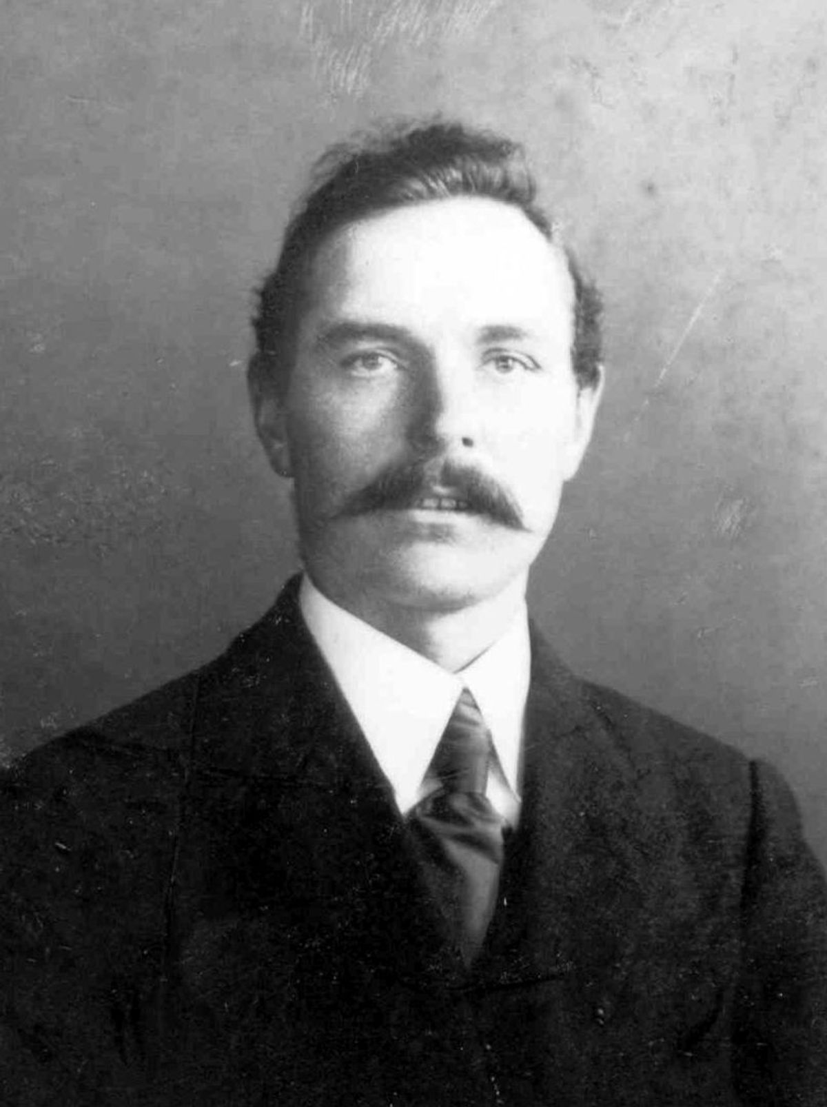 Bouwkundige/architect Johannes Jacobus (Jan) Ebben (1880-1939) uit Beers, c. 1900. (Bron: BHIC, fotonummer DCBEE-000024)