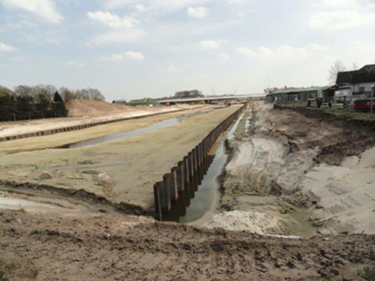 Het Máximakanaal in aanleg (foto: BHIC / Frans van de Pol, 2013)