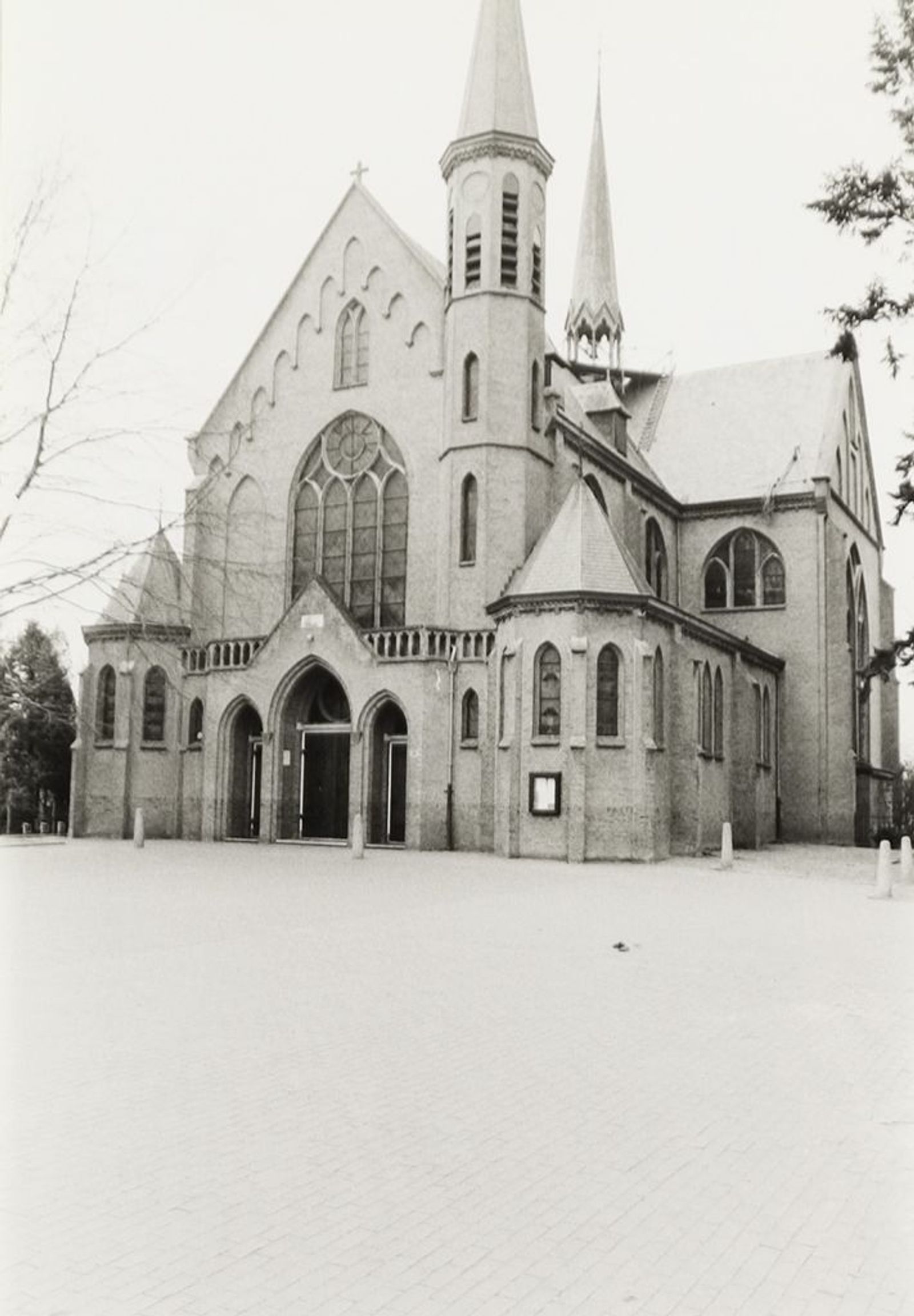 De Sint-Jan Geboortekerk. Gebouwd in 1925.