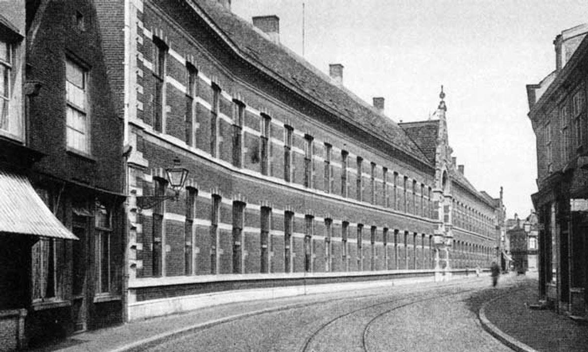 Voormalig gasthuis aan de Haagweg (collectie Franciscanessen Alles voor Allen)