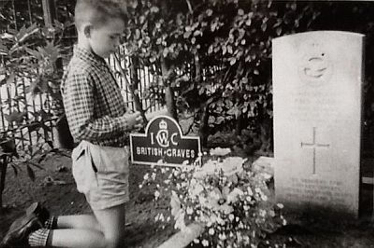 Zundert, het graf van Peter Ager met een jonge Verstappen (?)