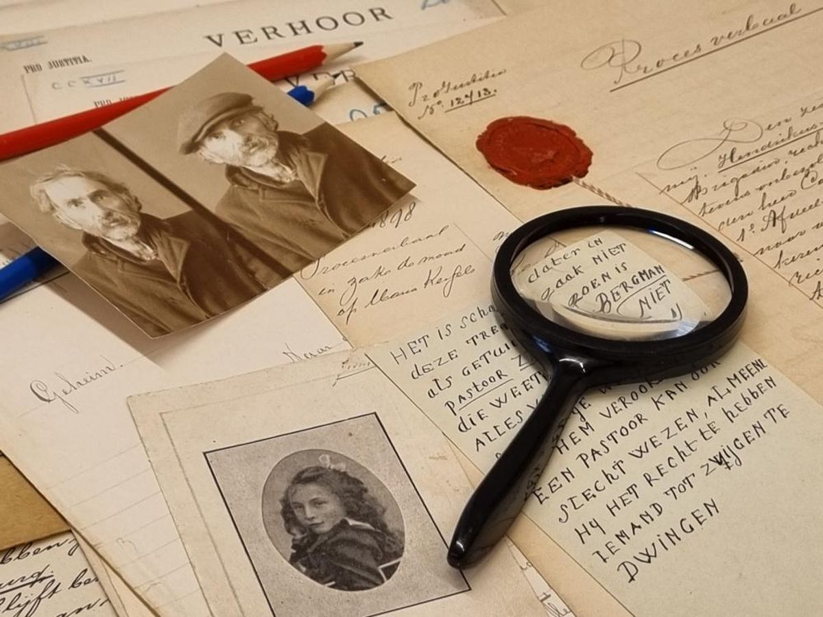 Collage van nieuwe archiefstukken (foto BHIC)