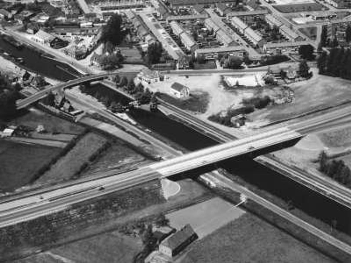 Veghel, bruggen over de Zuid-Willemsvaart