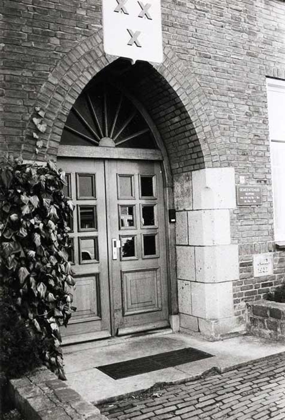 Het Antoniusklooster werd gemeentehuis (BHIC, collectie Provincie Noord-Brabant)