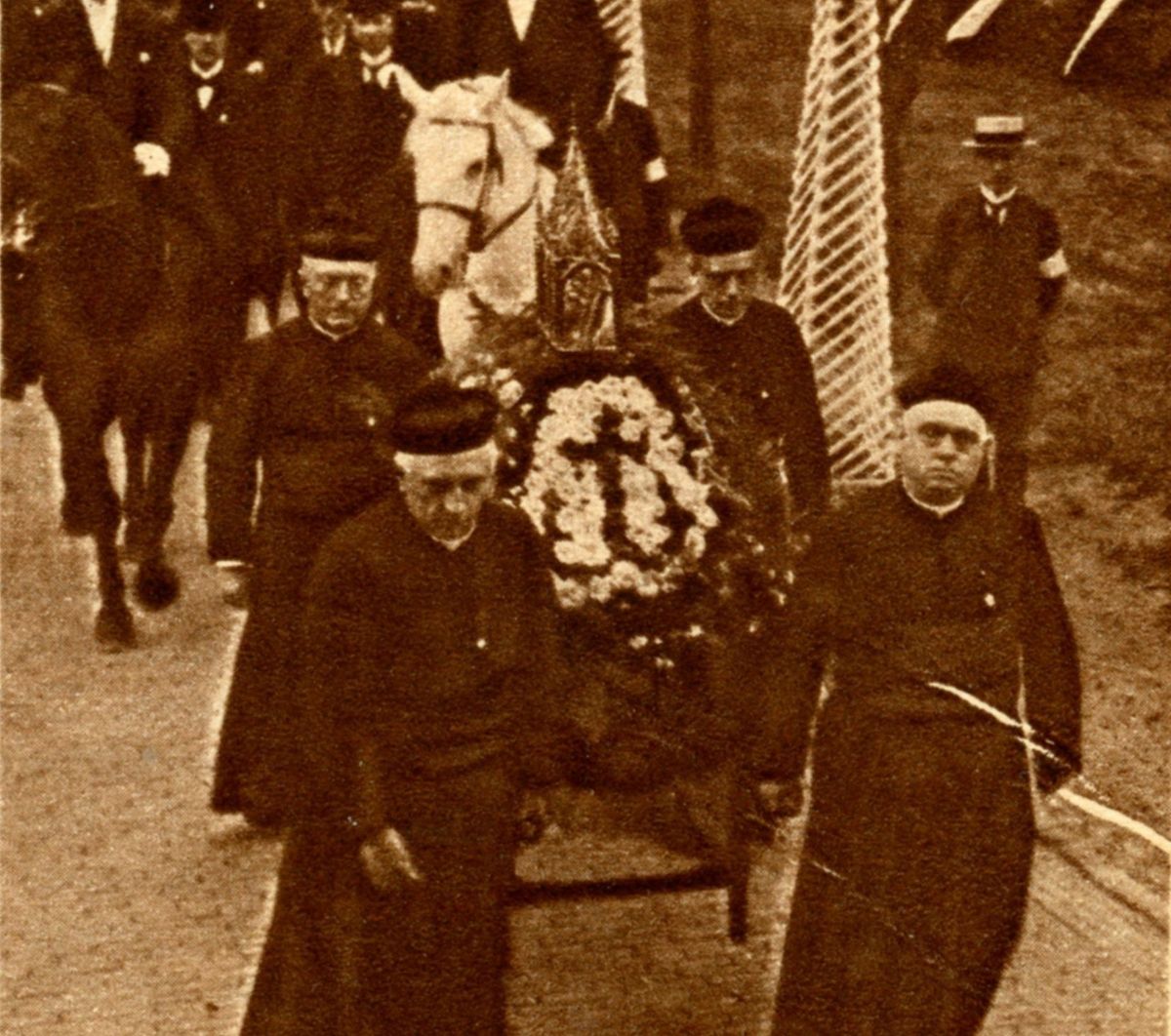 https://www.bhic.nl/media/pagemedia/image/boxtel-bloeddoek-1924-8.jpg?6-0-19