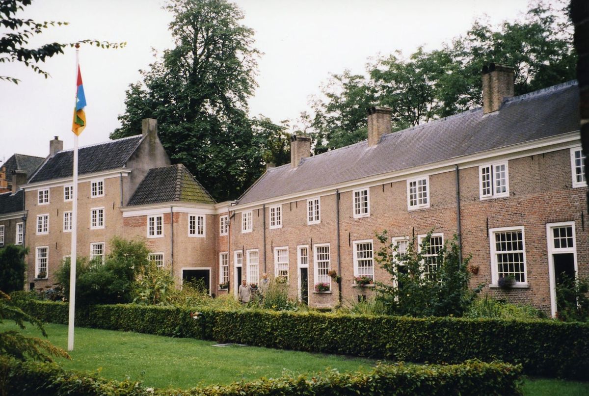 Begijnhof, opgericht in 1267, Catharinastraat 45 Breda, 2002 (Collectie Amal Ahmed)