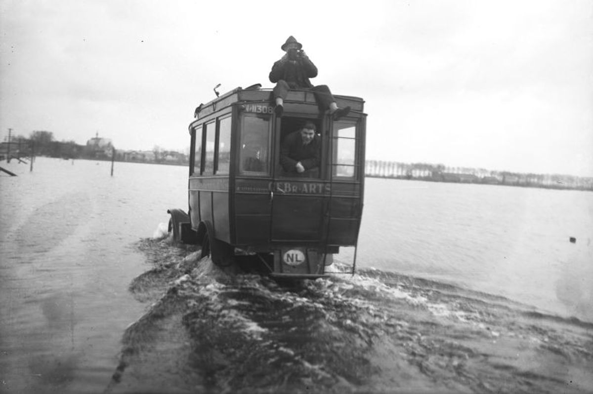Graafse autobus van de gebroeders Arts