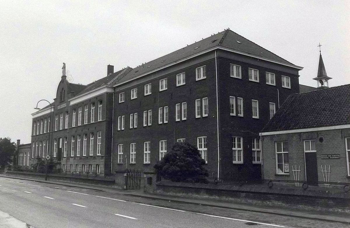 Oud en Nieuw-Gastel, Jozefgesticht, 1986. Foto: BHIC, fotonr. PNB001051996