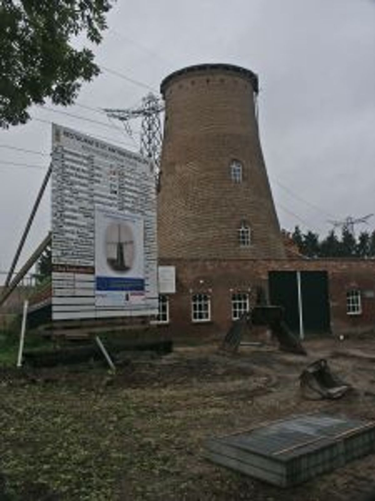 De restauratie van de molen