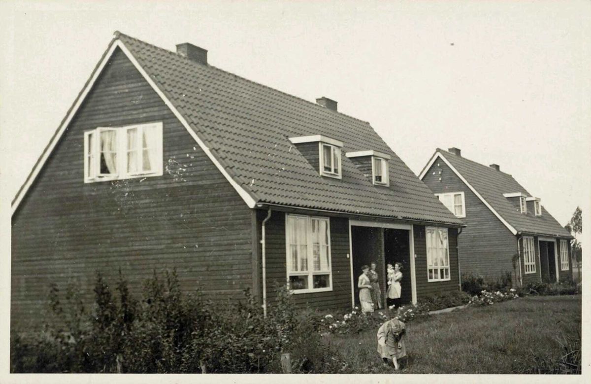 De watersnoodwoningen aan de Lageweg in Terheijden, 1953 (bron: collectie Regionaal Archief Tilburg, fotonummer 88916)