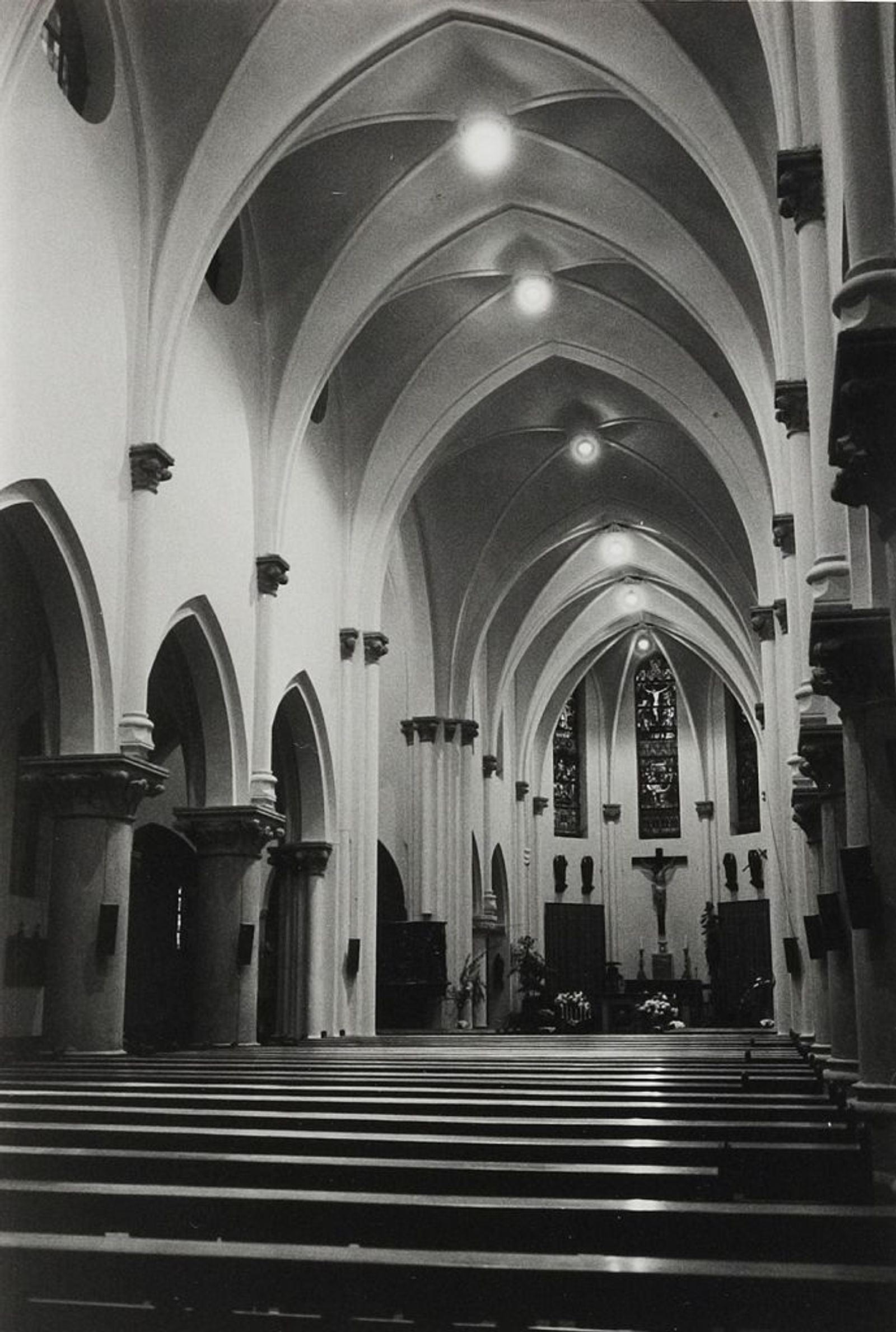 H. Johannes de Doper. R.K. kerk. Gebouwd in 1873, 1929. Architect: C. P. van Genk.
