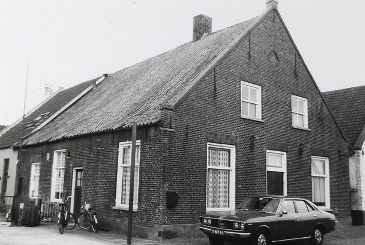 Nieuw gebouwde boerderij uit 1867 (foto: Wies van Leeuwen/Provincie Noord-Brabant. Bron: BHIC, fotonr. pnb001033113)