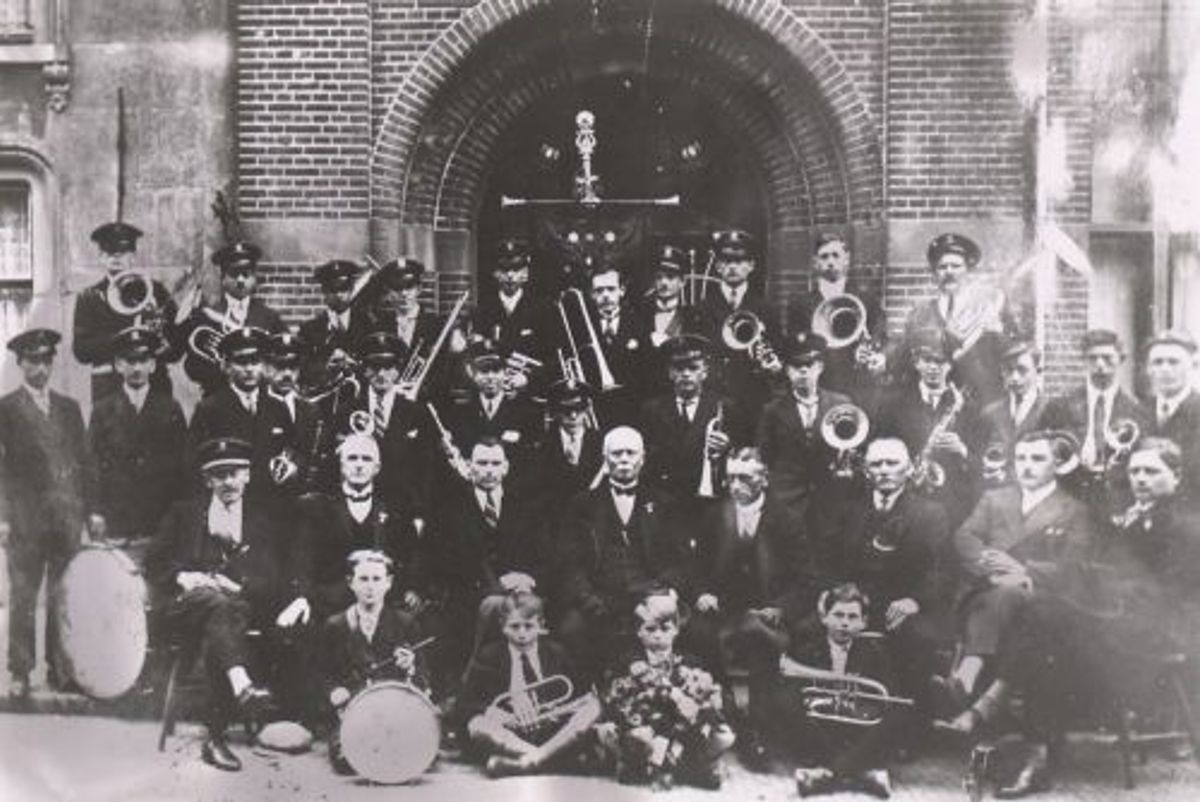 Fanfare St Caecilia, ter gelegenheid van het 25 jarig jubileum, 1907 (Lange-Van den Bosch)