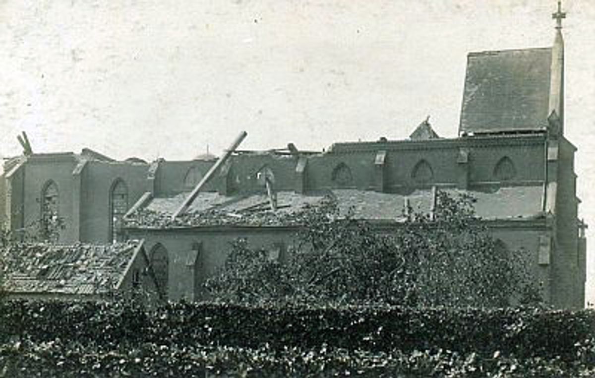 Verwoeste kerk, 1925 (foto: Collectie BHIC )