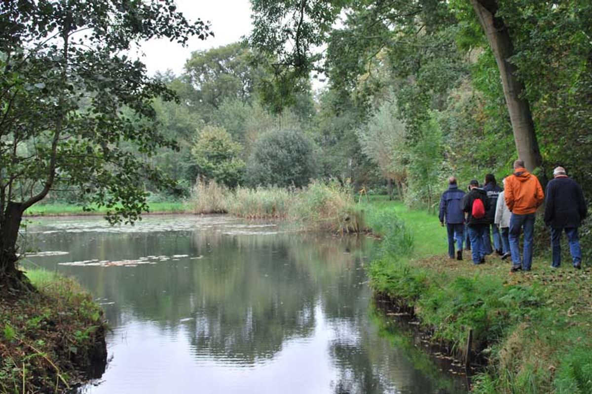 Rondleiding in de eendenkooi (foto: © Jan van Vliet, 2011)