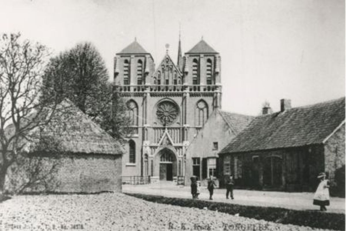 De St. Martinuskerk aan 't Hofke (bron: RHCe)
