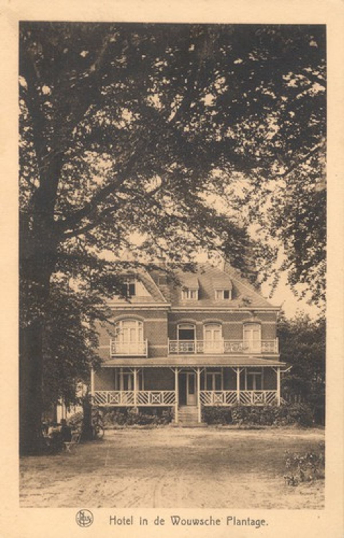 Huijbergen, Wouwse Plantage Plantagebaan 232, hotel Dekkers, koffiehuis oorspronkelijk gebouwd in 1911 door Emsens, 1935 (WBA, Gemeentearchief Roosendaal, K21123)
