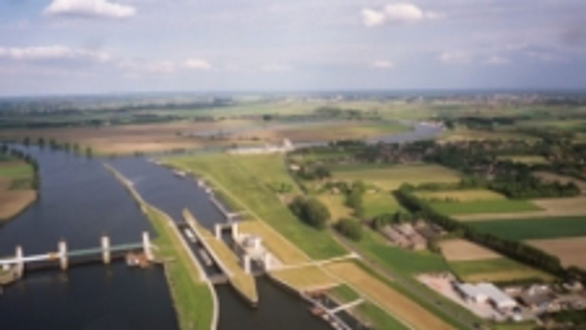 Sluis en stuw