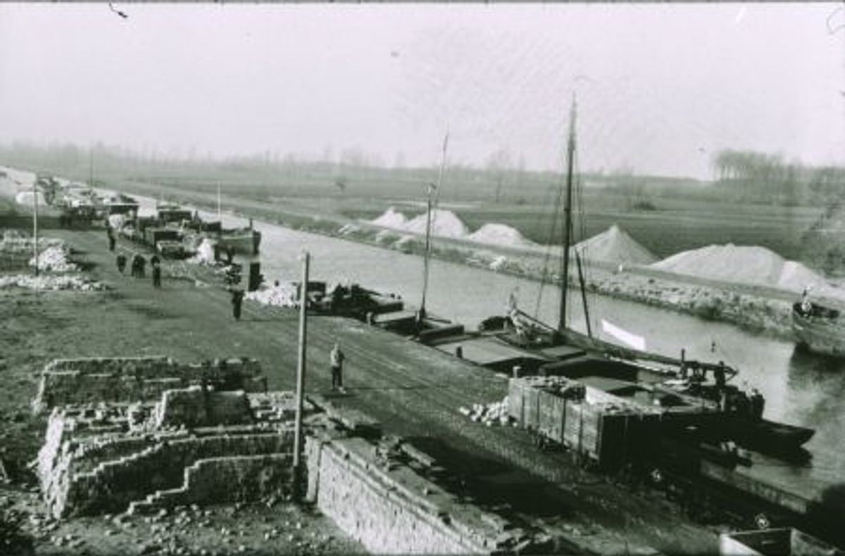Haven aan het kanaal (bron: HKK Son en Breugel)