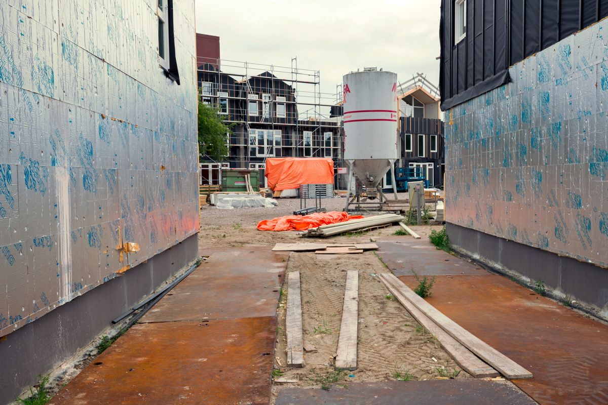 Nieuwbouw in de punt van het oude Paardskerkhof