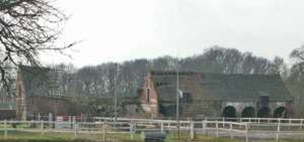 Schuur van kasteel Makken