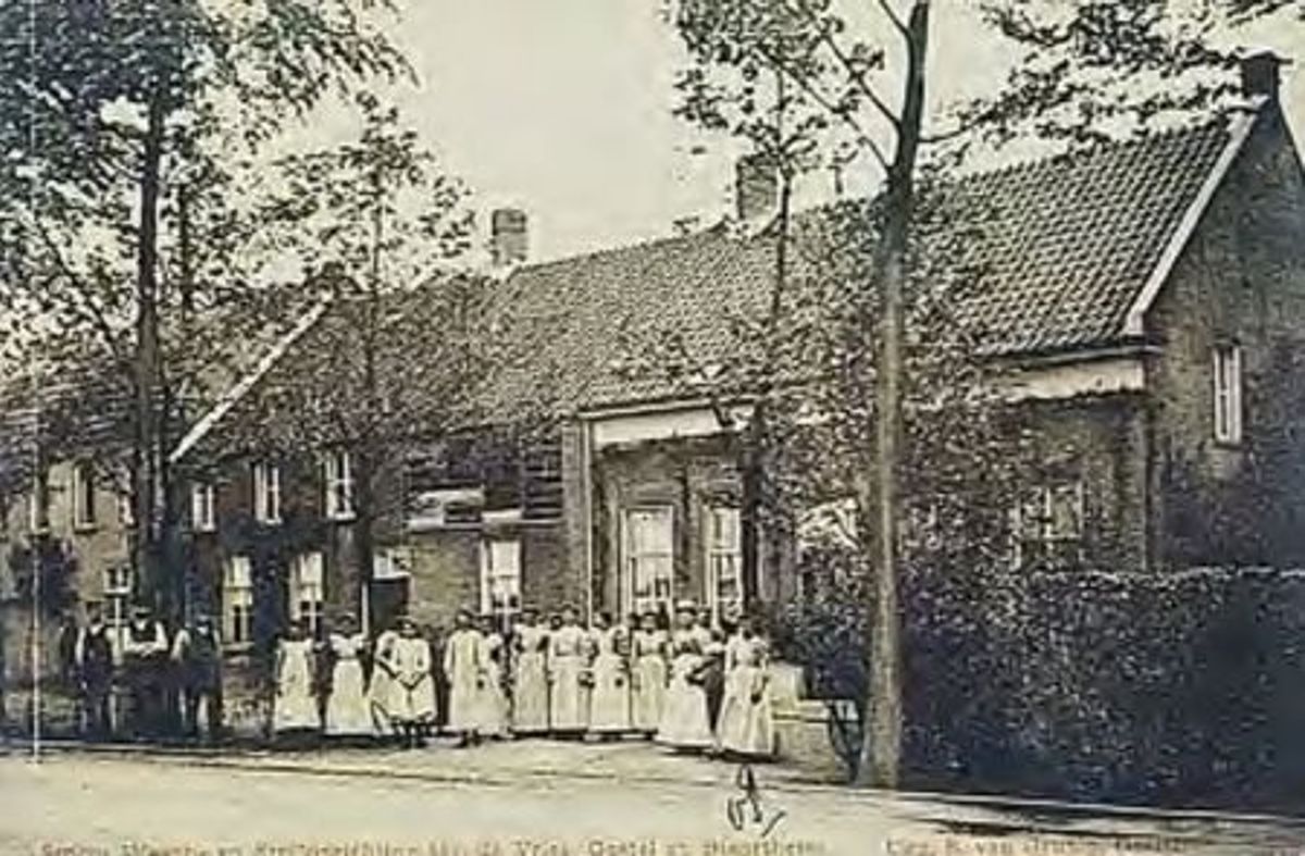 Stoom-, Was- en Strijkinrichting Jos de Vries (Uitgever B. van Gennip, bron: RHCe)