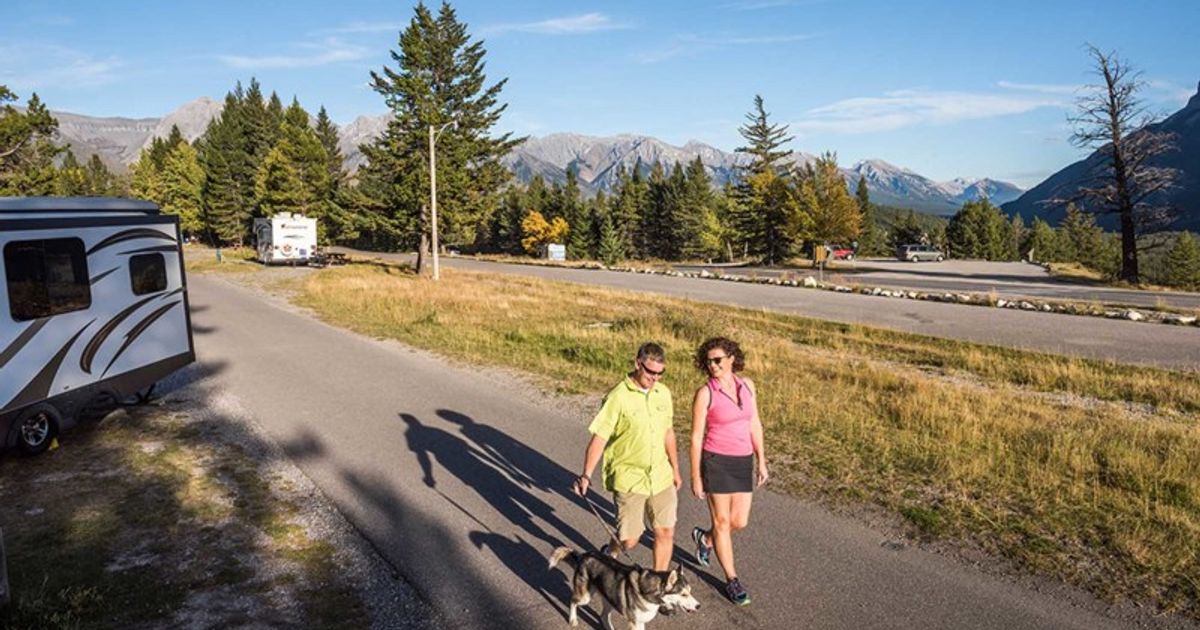 Tunnel Mountain Trailer Court Banff Lake Louise Tourism