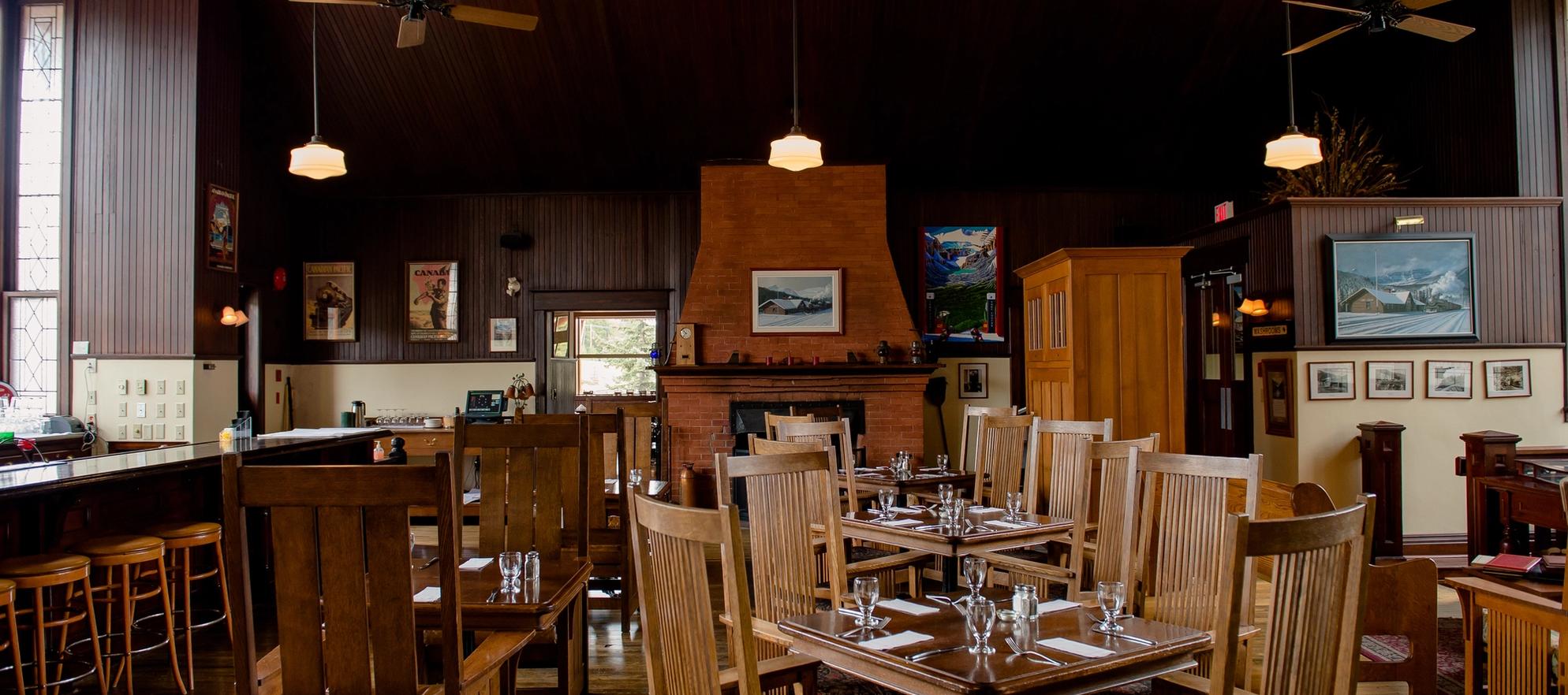 Lake Louise Station Restaurant in Winter