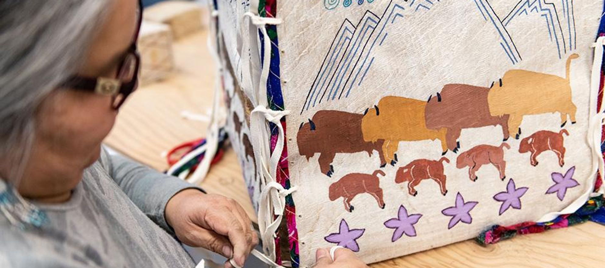 Akunumusǂitis Studio Crawl and Exhibition Tour