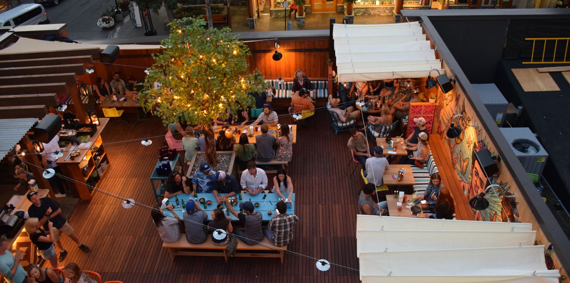 Patio Seating at Magpie & Stump